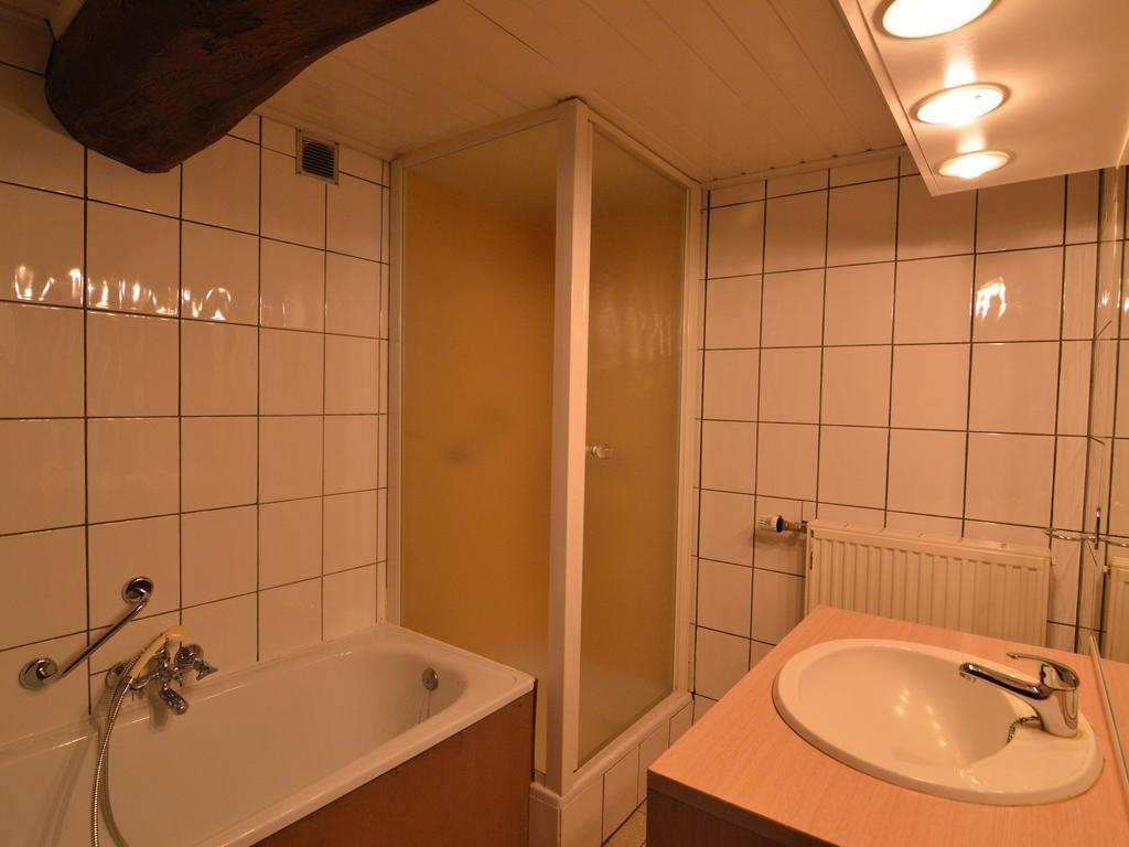 Spacious Holiday Home In Teuven With Garden Eksteriør bilde